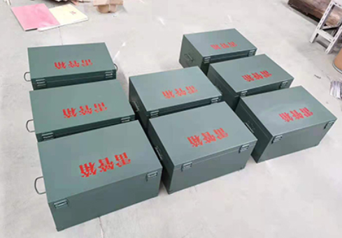 惠阳炸药箱和雷管箱一般是怎么存放的？